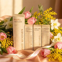 Подарунковий косметичний набір на 8 березня для жінки «Сяйво Молодості» для догляду за обличчям White Mandarin